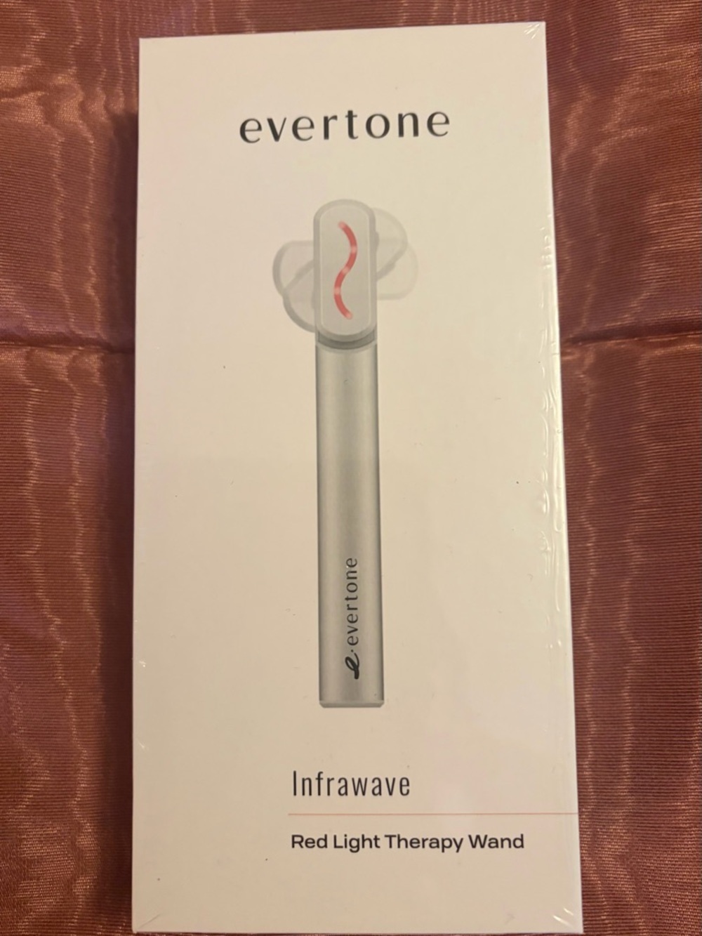 Evertone NWT Red Light Silver